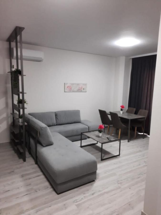Disy Apartments Влёра Экстерьер фото
