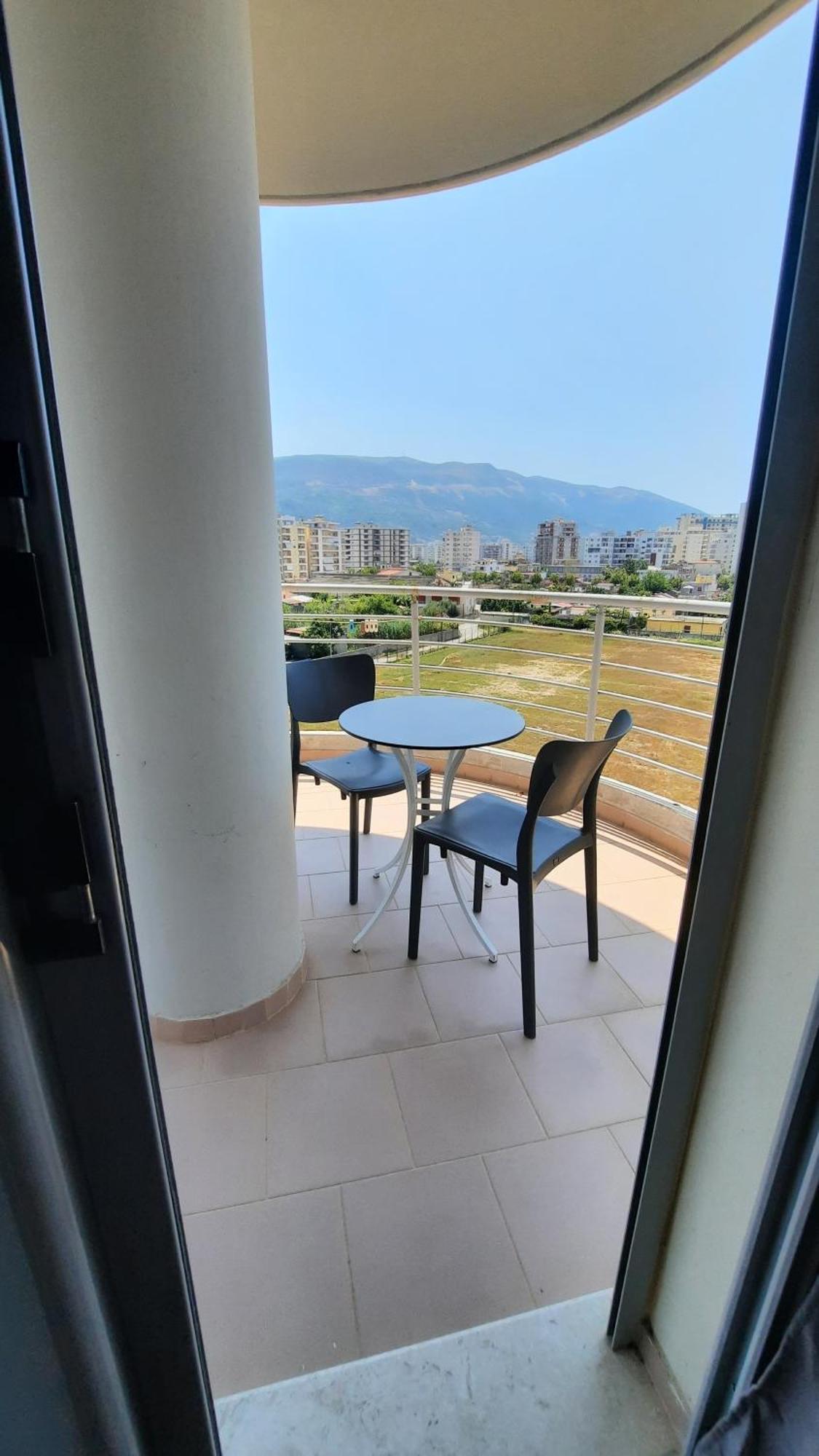 Disy Apartments Влёра Экстерьер фото