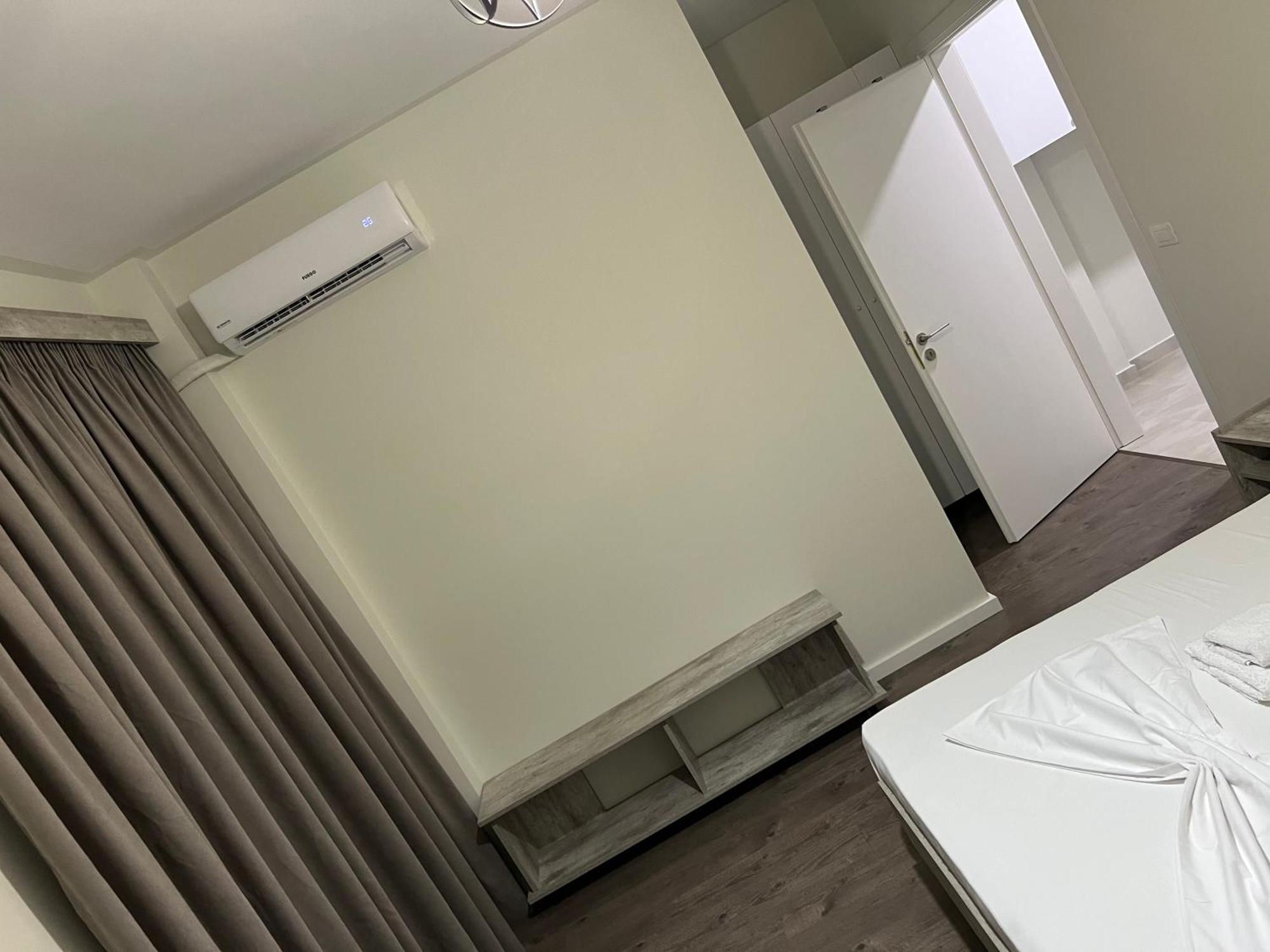 Disy Apartments Влёра Экстерьер фото